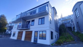 Fantastic Views! The Point Apartment